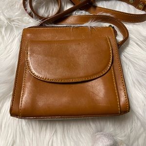Cross body purse by Perry Ellis
